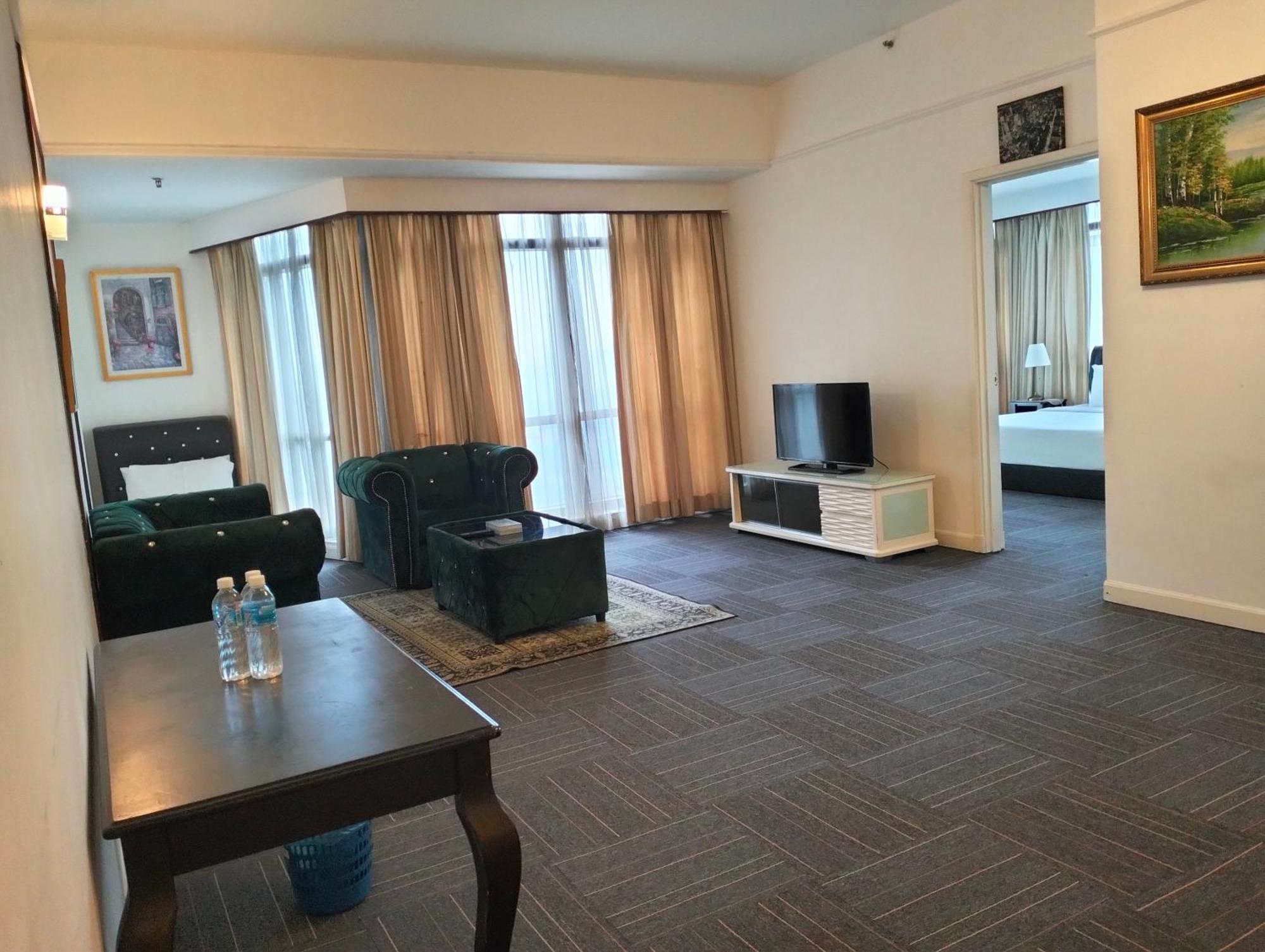 Berjaya Times Square Service Suite By Luna Kuala Lumpur Exterior foto